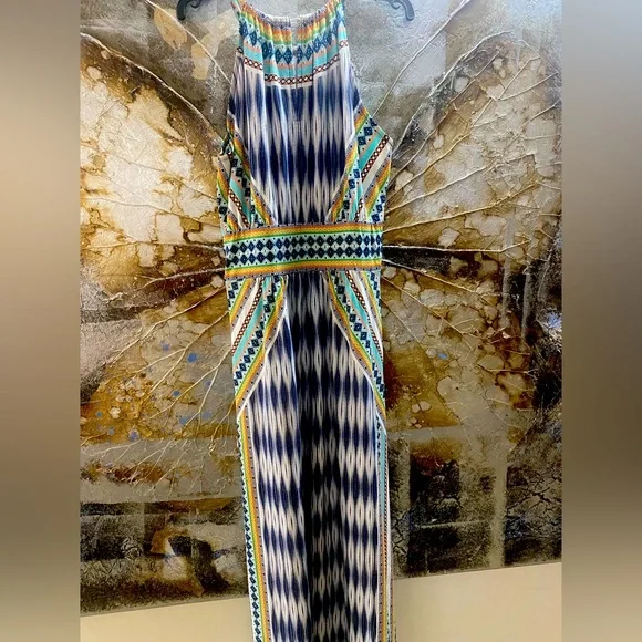 Beautiful AVIRATE MAXI DRESS. BRAND NEW. NEVER WORN. - Picture 2 of 5